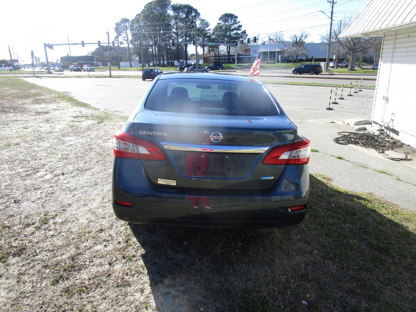 2014 Blue Nissan Sentra (3N1AB7AP9EY) , located at 2553 Airline Blvd, Portsmouth, VA, 23701, (757) 488-8331, 36.813889, -76.357597 - Down Payment: $995 Weekly Payment: $95 APR: 23.9% Repayment Terms: 42 Months ***CALL ELIZABETH SMITH - DIRECTOR OF MARKETING @ 757-488-8331 TO SCHEDULE YOUR APPOINTMENT TODAY AND GET PRE-APPROVED RIGHT OVER THE PHONE*** - Photo#6